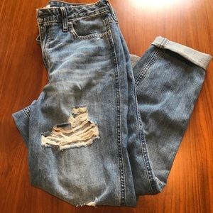 Distressed boyfriend jeans